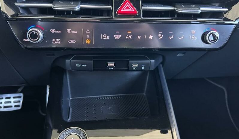 
								KIA Niro full									