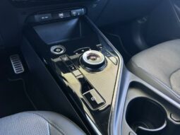 
										KIA Niro full									