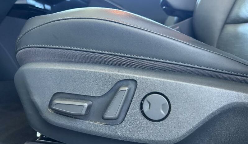 
								KIA Niro full									