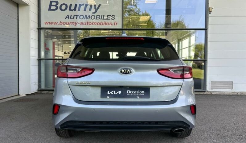 
								KIA Ceed full									