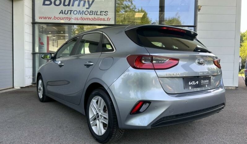 
								KIA Ceed full									