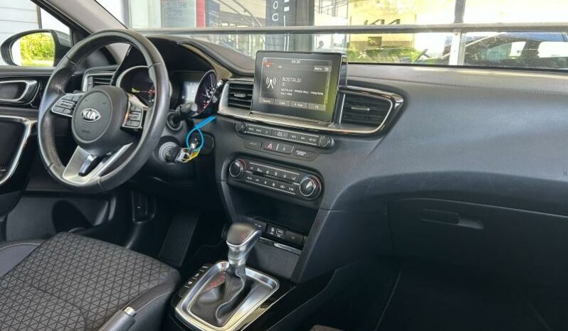 
								KIA Ceed full									