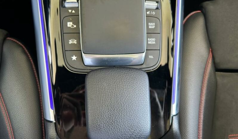 
								MERCEDES-BENZ GLA full									