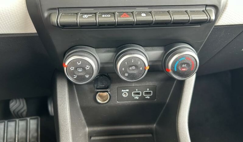 
								RENAULT Clio full									