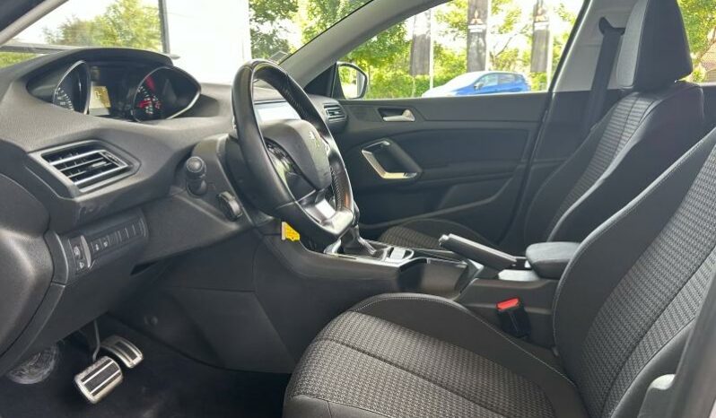
								PEUGEOT 308 SW full									