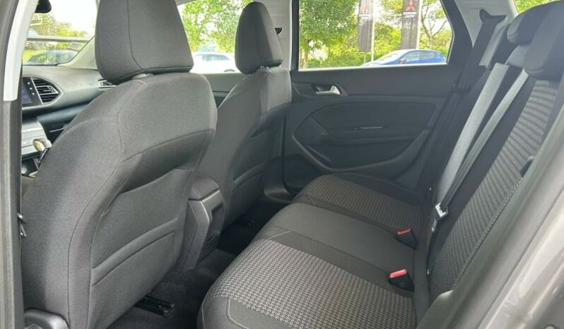 
								PEUGEOT 308 SW full									