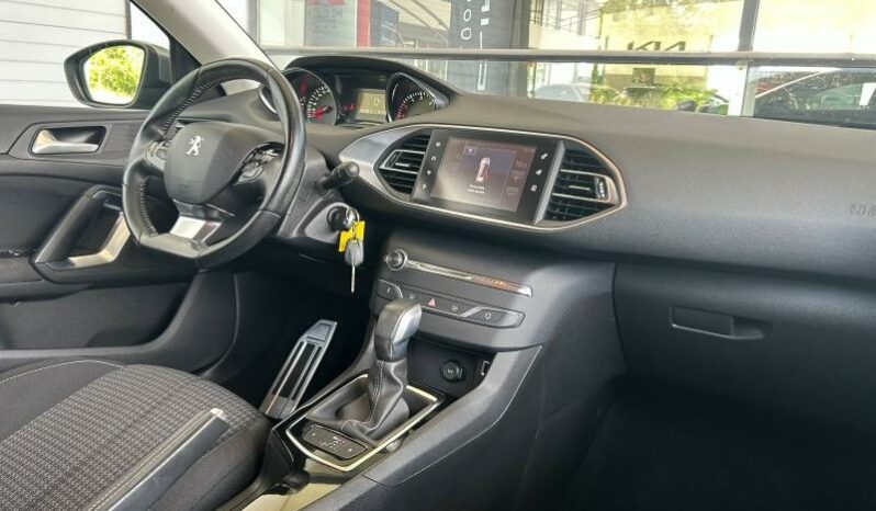 
								PEUGEOT 308 SW full									