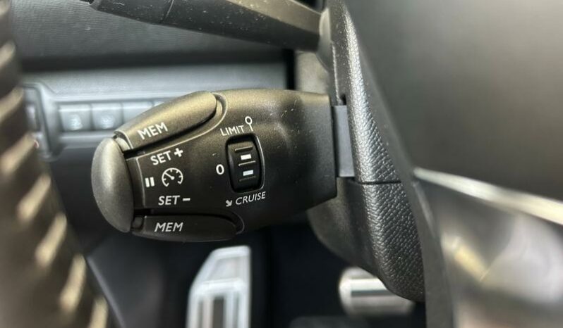 
								PEUGEOT 308 SW full									
