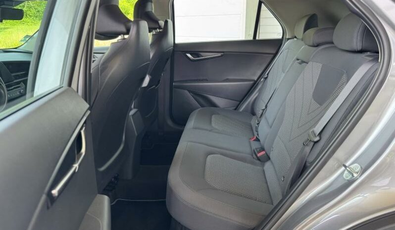 
								KIA Niro full									