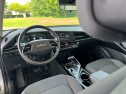 
										KIA Niro full									