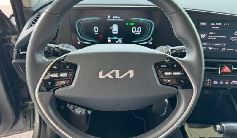 
								KIA Niro full									
