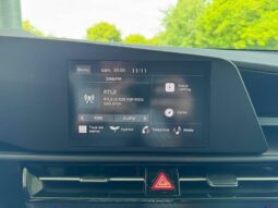
										KIA Niro full									