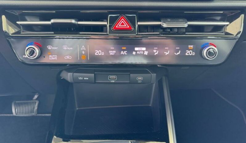 
								KIA Niro full									