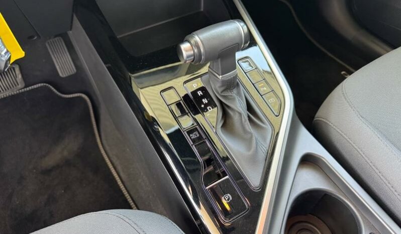 
								KIA Niro full									