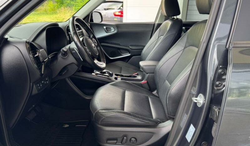 
								KIA e-Soul full									