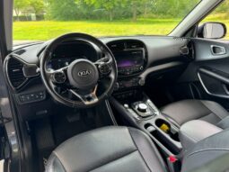 
										KIA e-Soul full									
