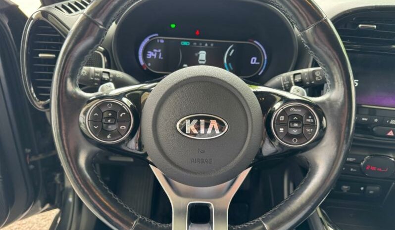 
								KIA e-Soul full									