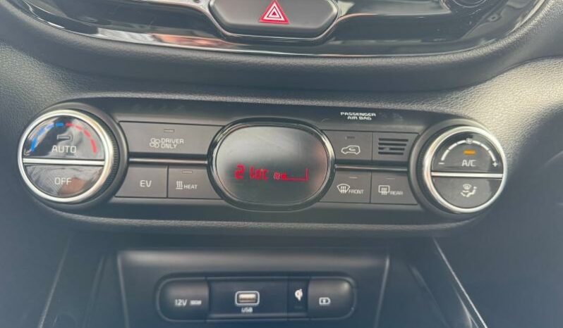 
								KIA e-Soul full									