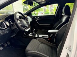 
										KIA Ceed full									