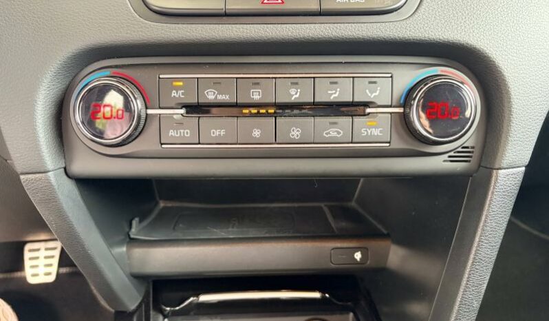 
								KIA Ceed full									