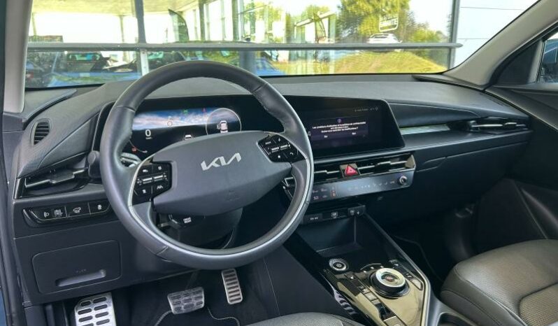
								KIA Niro full									
