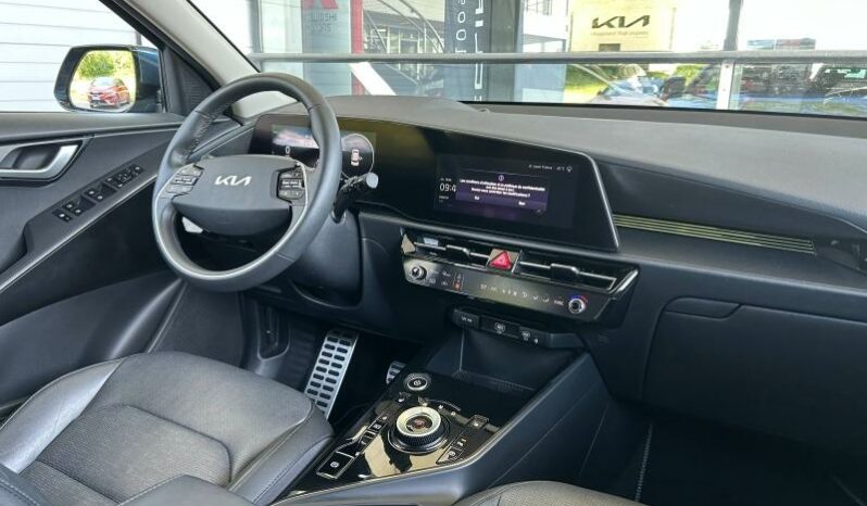 
								KIA Niro full									