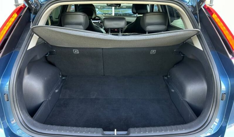 
								KIA Niro full									