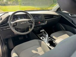 
										KIA Niro full									