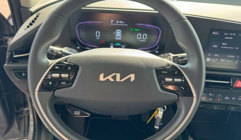 
								KIA Niro full									