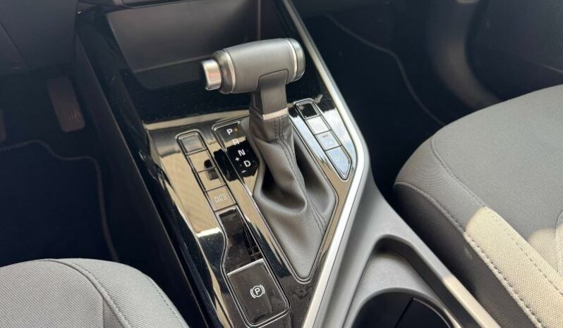 
								KIA Niro full									