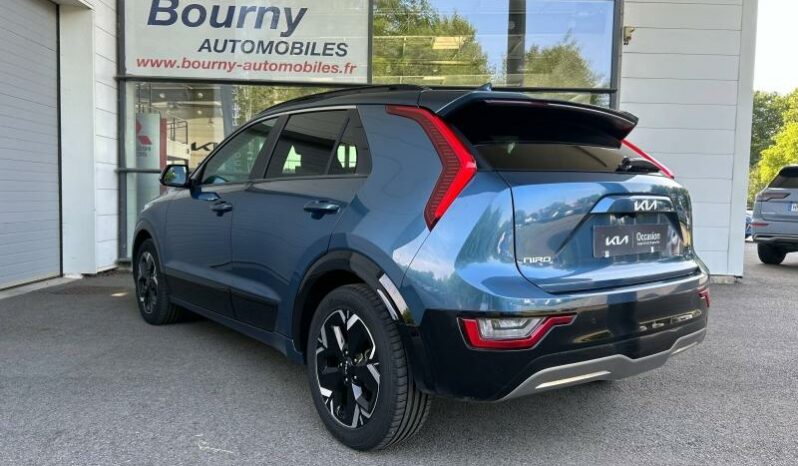 
								KIA Niro full									