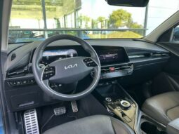 
										KIA Niro full									