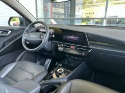 
										KIA Niro full									