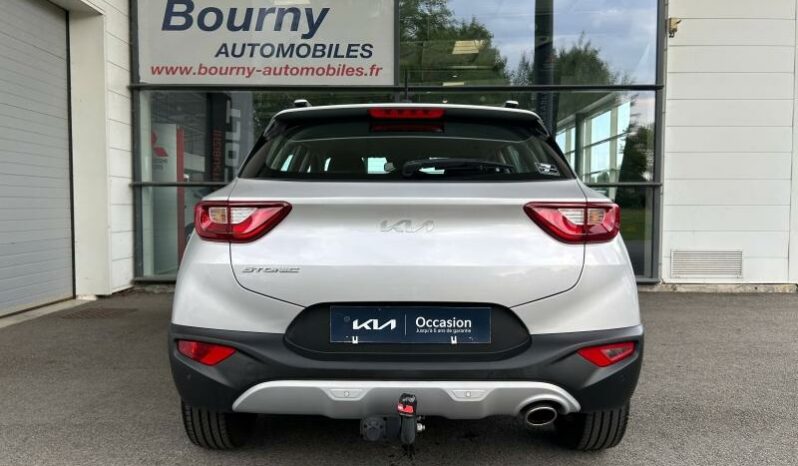 
								KIA Stonic full									