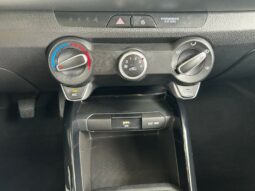
										KIA Stonic full									