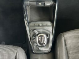
										KIA Stonic full									