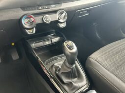 
										KIA Stonic full									