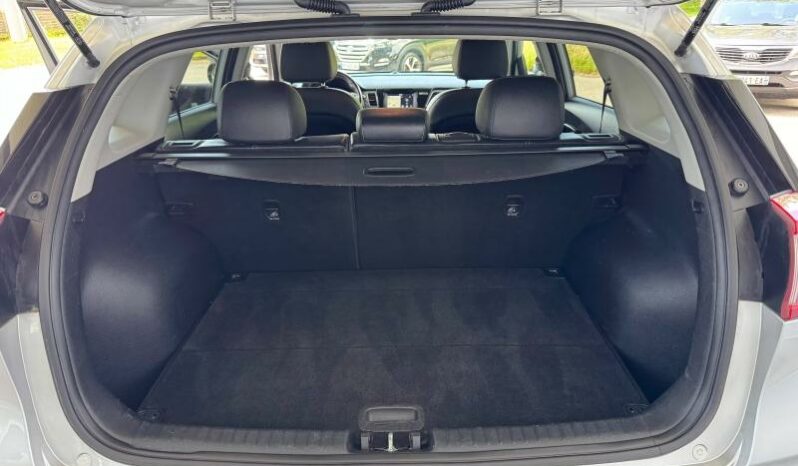
								KIA Niro full									