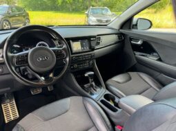 
										KIA Niro full									