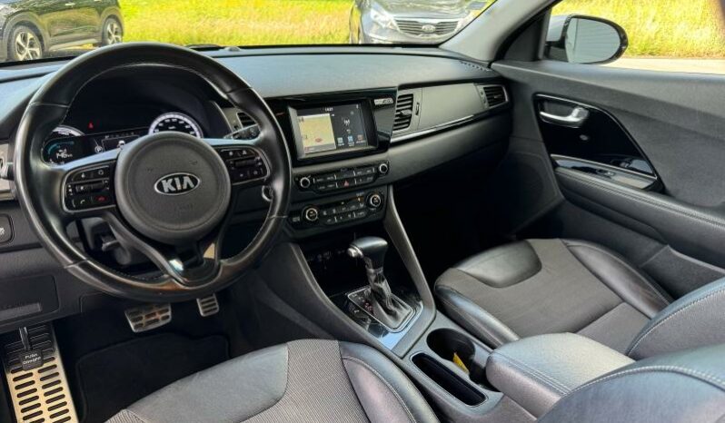 
								KIA Niro full									