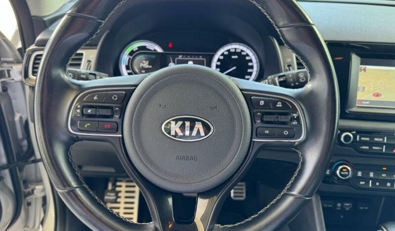 
								KIA Niro full									
