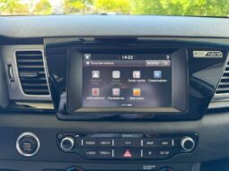 
										KIA Niro full									