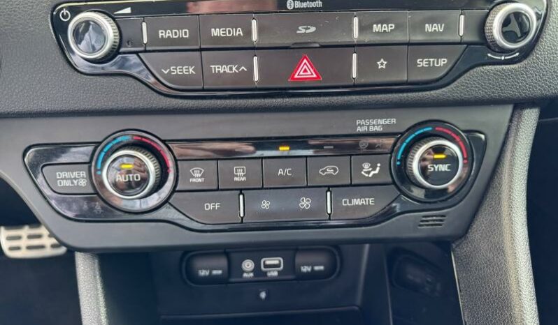 
								KIA Niro full									