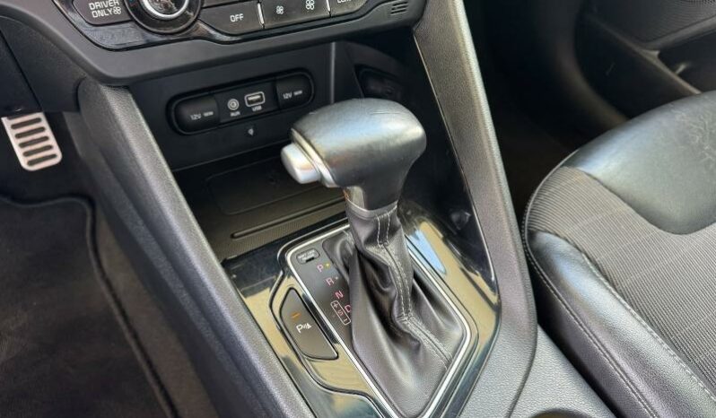 
								KIA Niro full									