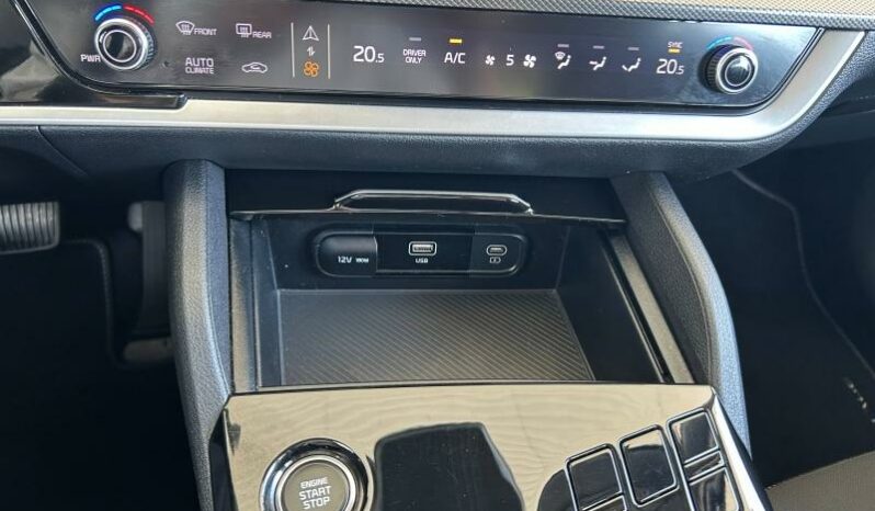 
								KIA Sportage full									