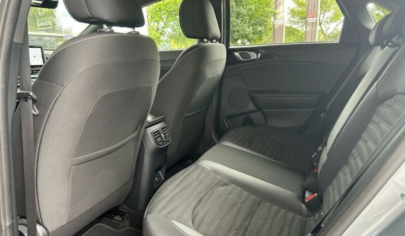 
								KIA Ceed full									