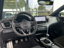 
										KIA Ceed full									