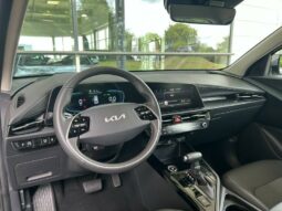 
										KIA Niro full									
