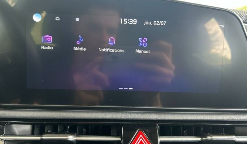 
								KIA Niro full									