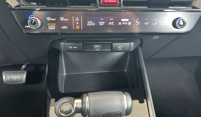 
								KIA Niro full									